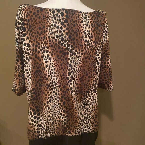 Julie’s Closet Cold Shoulder Leopard Print Sz 1X - Picture 9 of 13